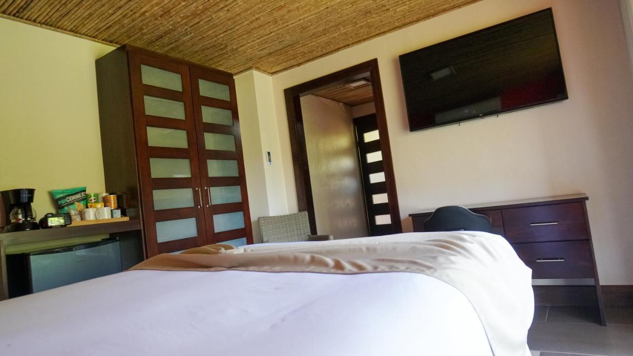 Hotel Poza Blanca Lodge San Mateo 외부 사진